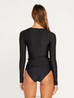 Rashguard de manga larga con 50 UPF de Simply Core negro Z44ZX1105 ropa mujer - Image 2
