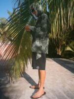 surf vitals balaram stack manga larga con capucha 50 upf rashguard negro Z44ZX179 ropa hombres - Image 2